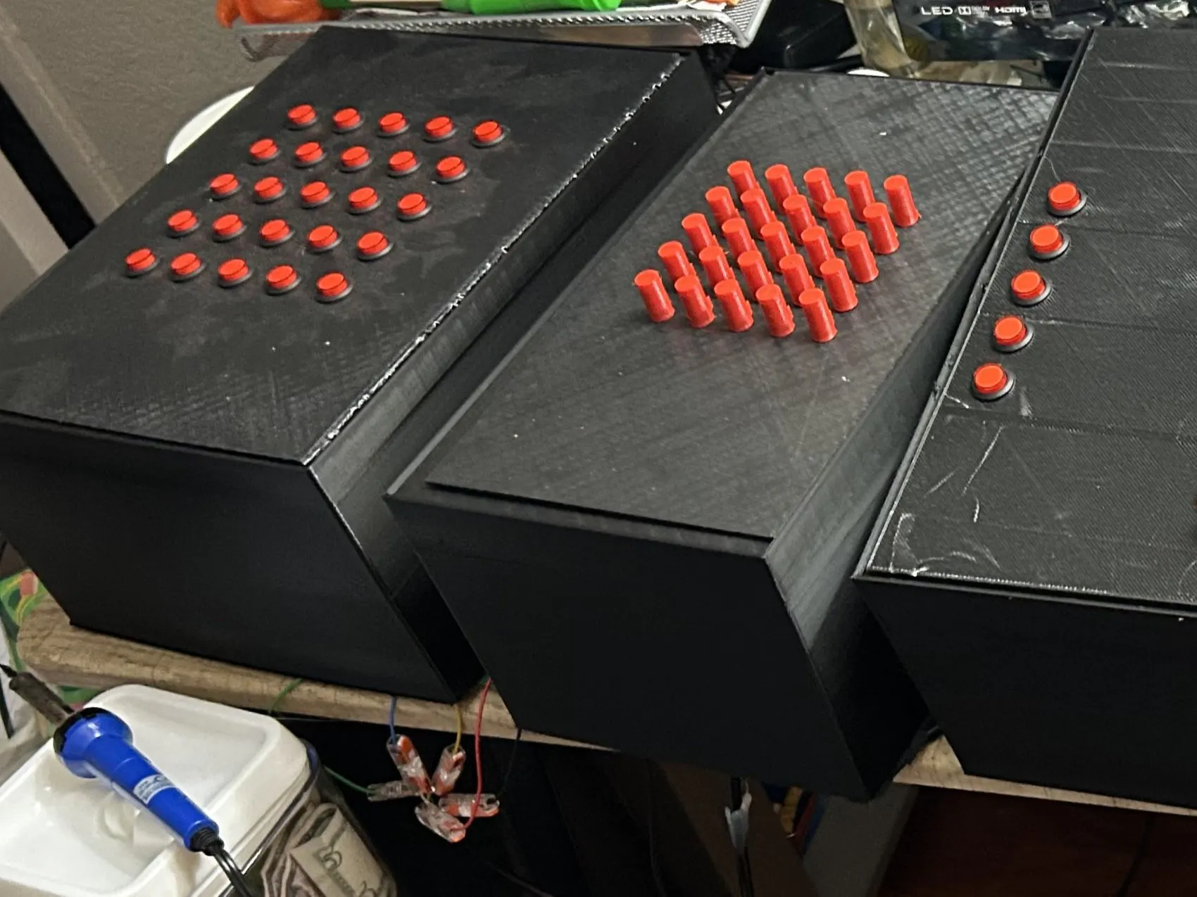 MNIST Machine, A Neural Network You Can Train With Your Hand