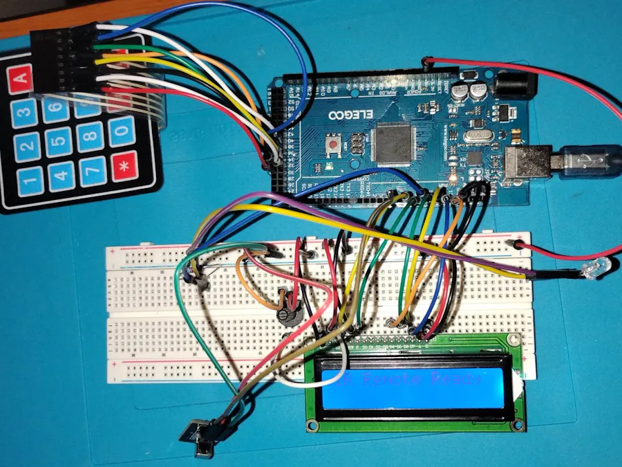Universal decoding IR remote