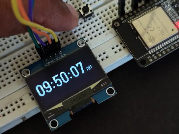 No RTC Needed – ESP32 NTP Clock