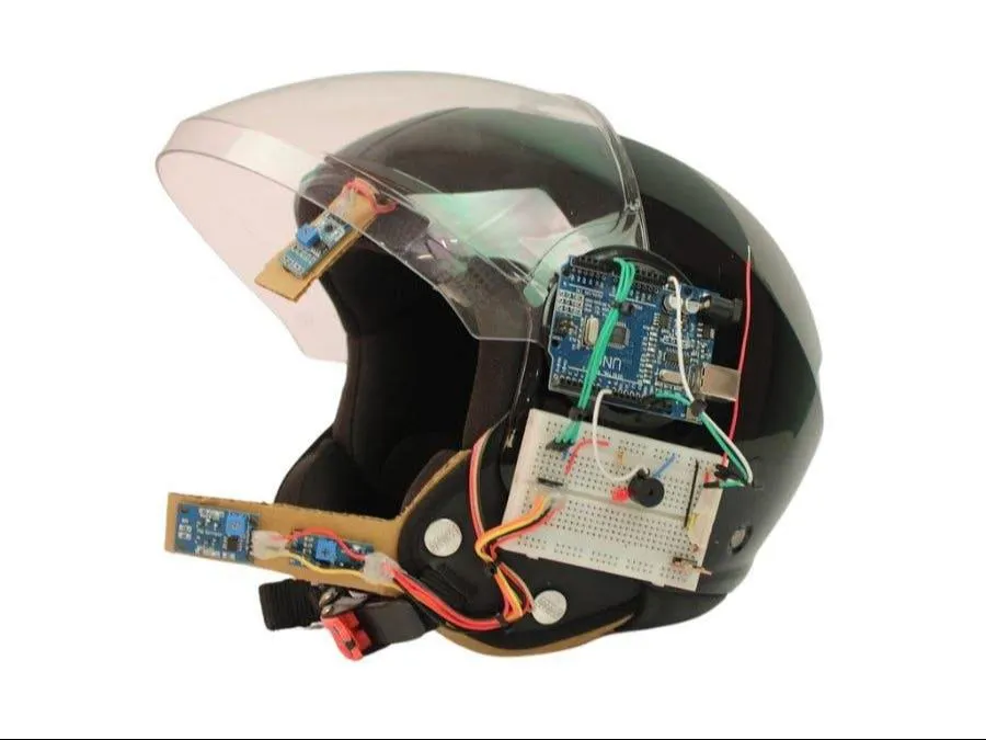 Smart AI Safety Helmet with Accident Detection