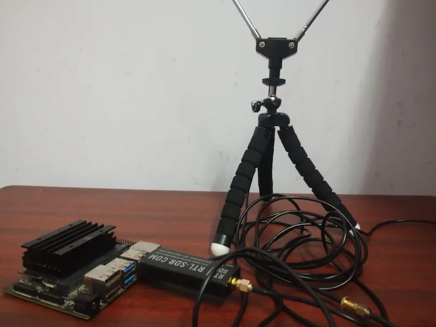 Scan the Invisible: RTL-SDR Wideband Signal Scanner