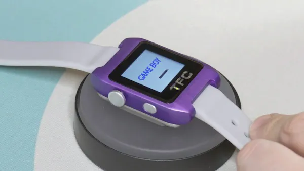 Chris Hackmann's Time Frog Color Crams a Real, Working Nintendo Game Boy Color Into a Watch