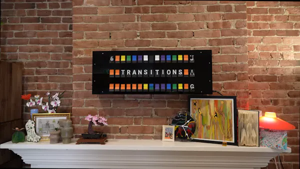 This Guy Built His Own XXL Split-Flap Display