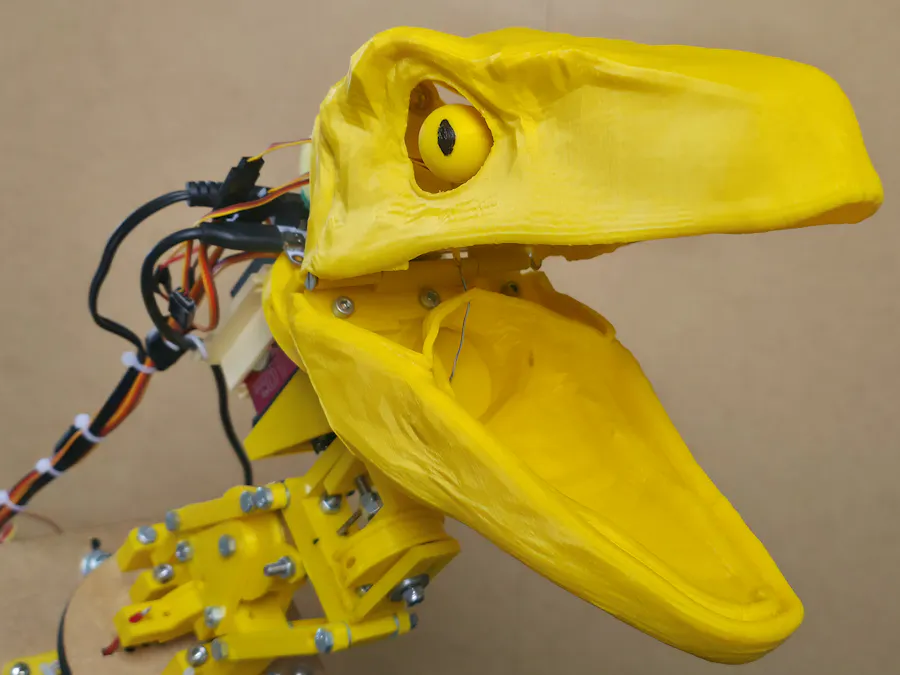 Animatronic Velociraptor by MM