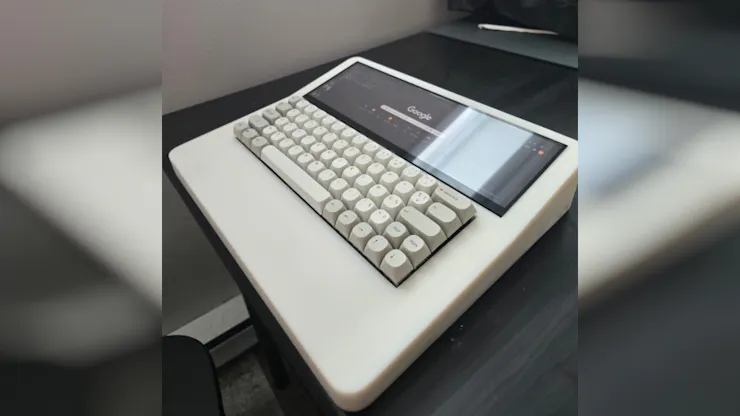 Alexis Belmonte's Companion Cyberdeck Is a Slick, Modern Take on