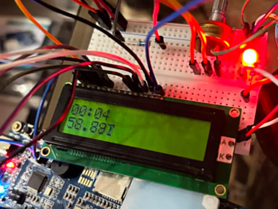Digital Clock on LCD using RT-SPARK