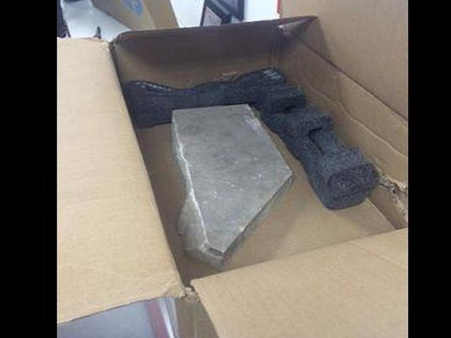 Man Orders iPhone but Delivered a Stone 