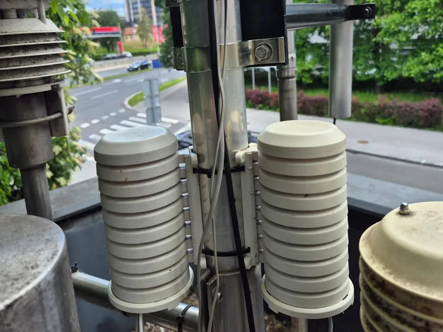 AirVibe: Distributed Air Quality Network Across Slovenia