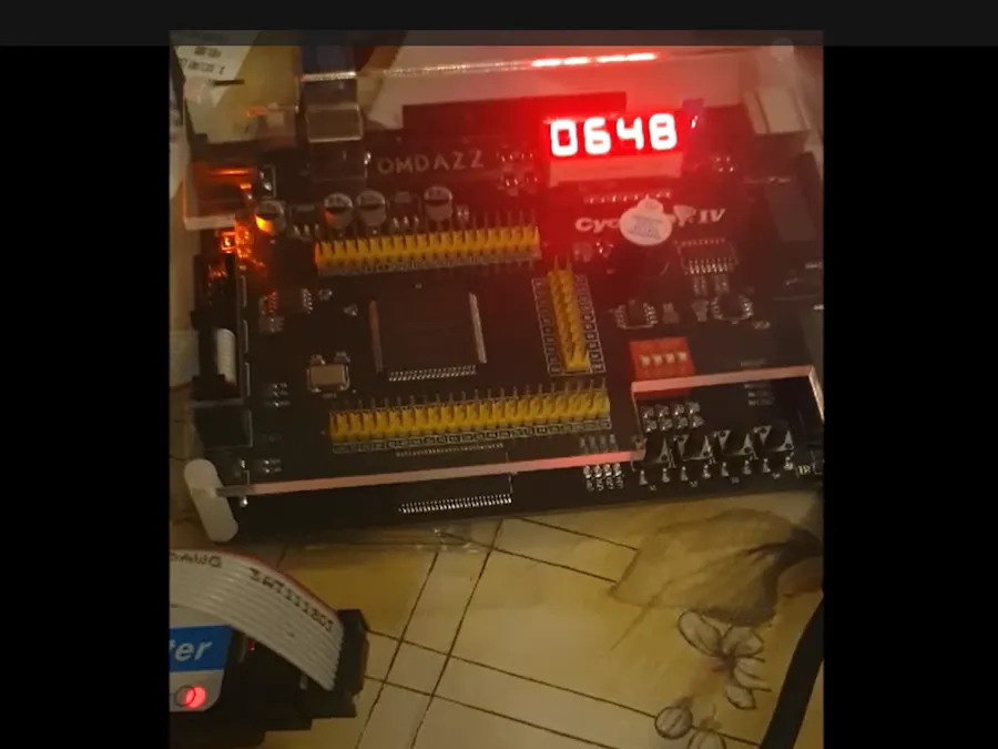 Altera FPGA Project 1: 4-digit decade counter