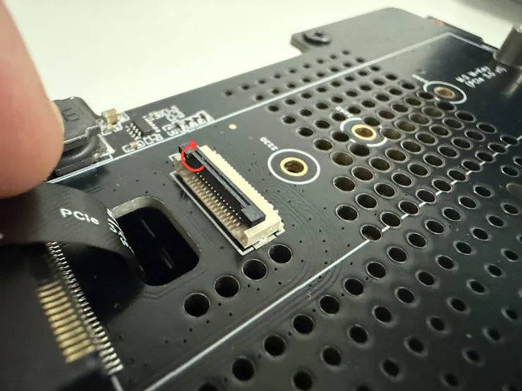 วาง M.2 HAT บน Raspberry Pi 5