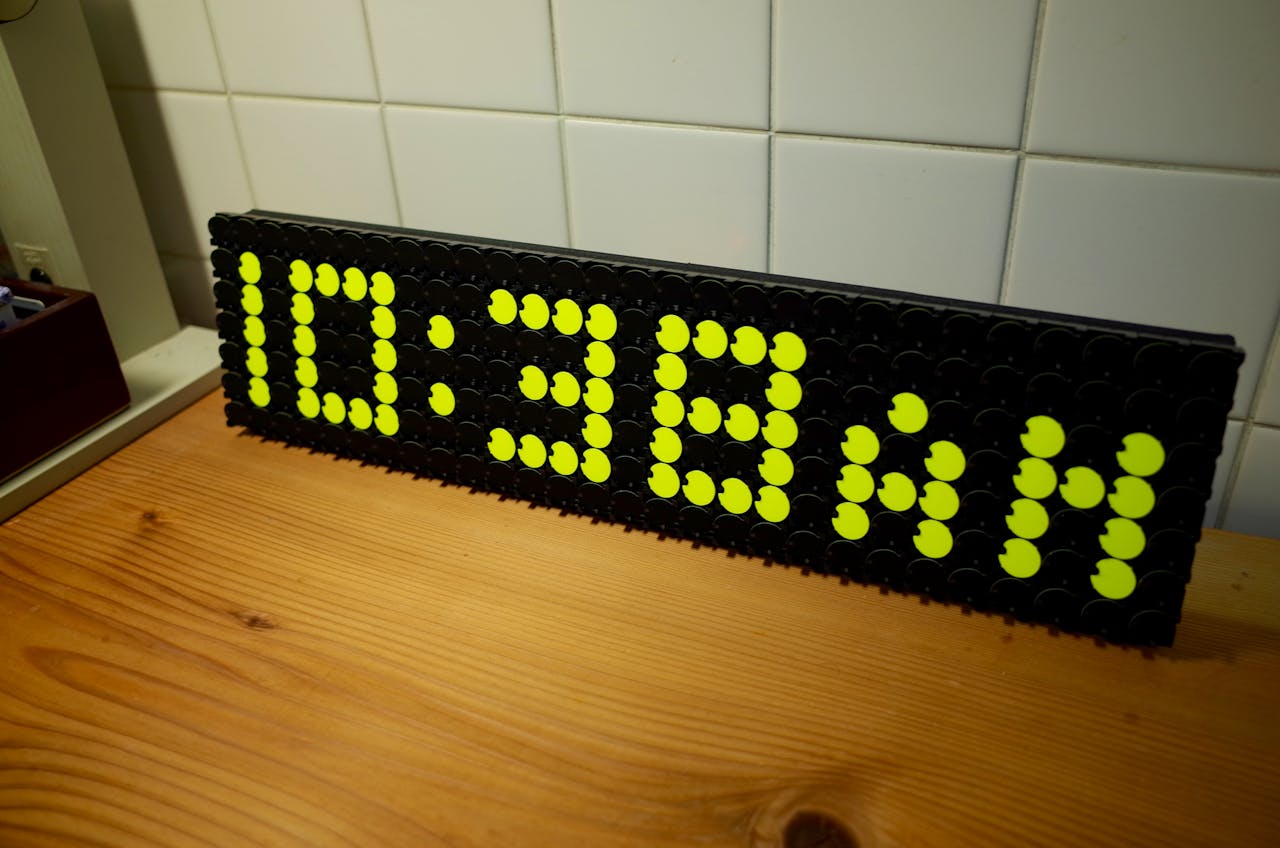 eclipse dotとchecker board Flip Dot Clock - Hackster.io