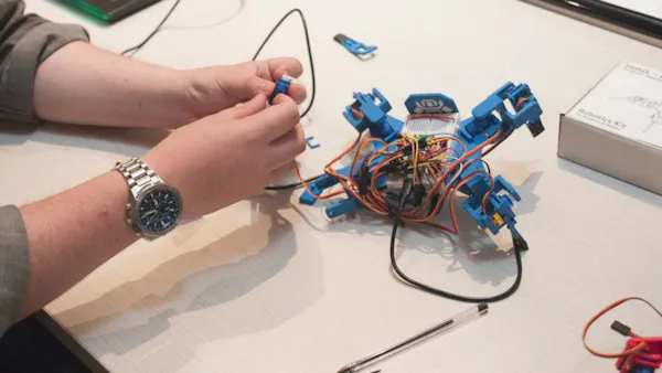 https://hackster.imgix.net/uploads/attachments/1989428/_Cs5RakaYV1.blob?auto=compress%2Cformat&w=600&h=450&fit=min