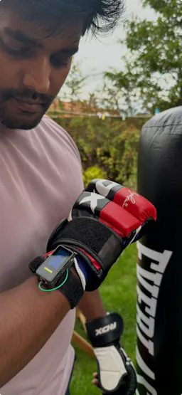 ภาพผลการแสดงข้อมูลบน Smart AI Boxing Band