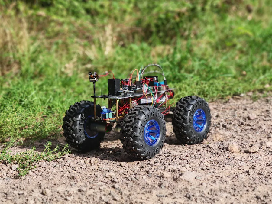 TerraGuard autonomous rover สำหรับสำรวจพื้นป่า