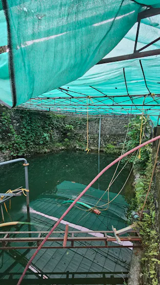 ภาพการสำรวจและเก็บตัวอย่างน้ำที่ใช้เป็นบริบทของโครงการ THELIMA