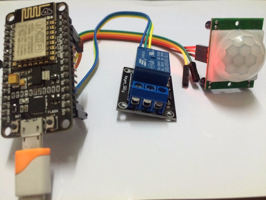 Simple IoT Auto Light with Motion Sensor and Cayenne