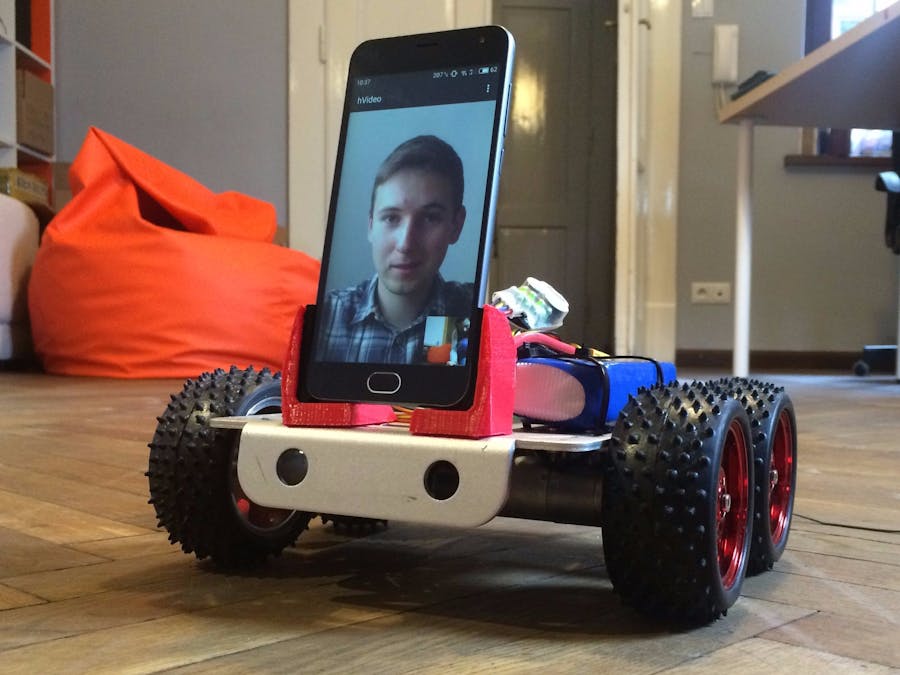 SpyBot - Internet-Controlled Robot with Videostreaming