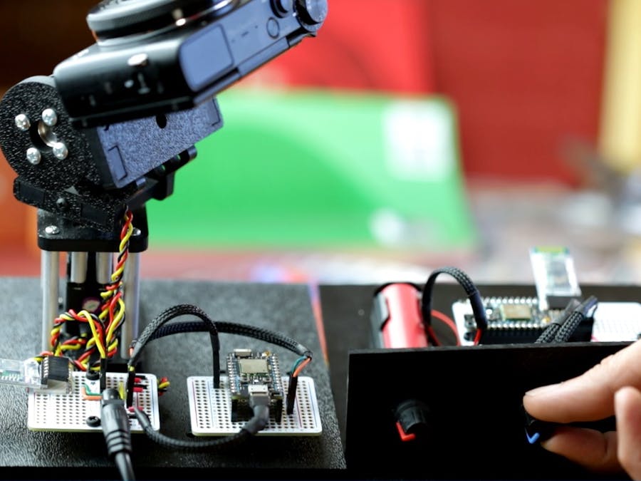 Pan-Tilt Controller Using Particle Photon and Bluetooth