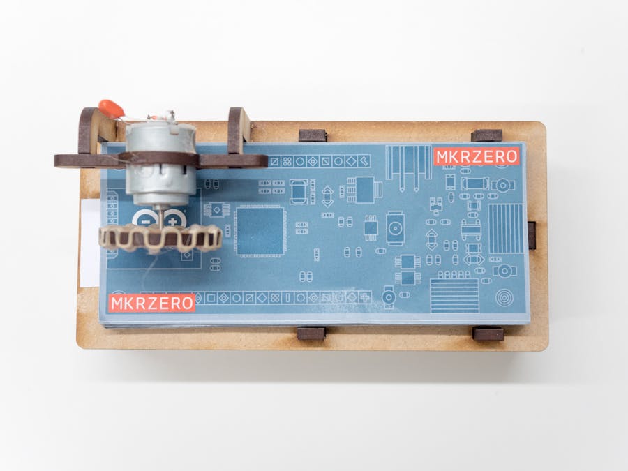 Make-It-Rain Clap Machine