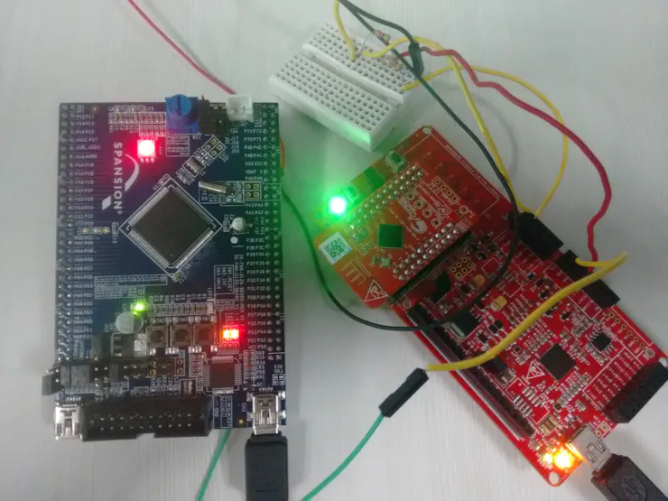 Controlling Brightness of LED on FM4 Using PSoC4 Capsense 
