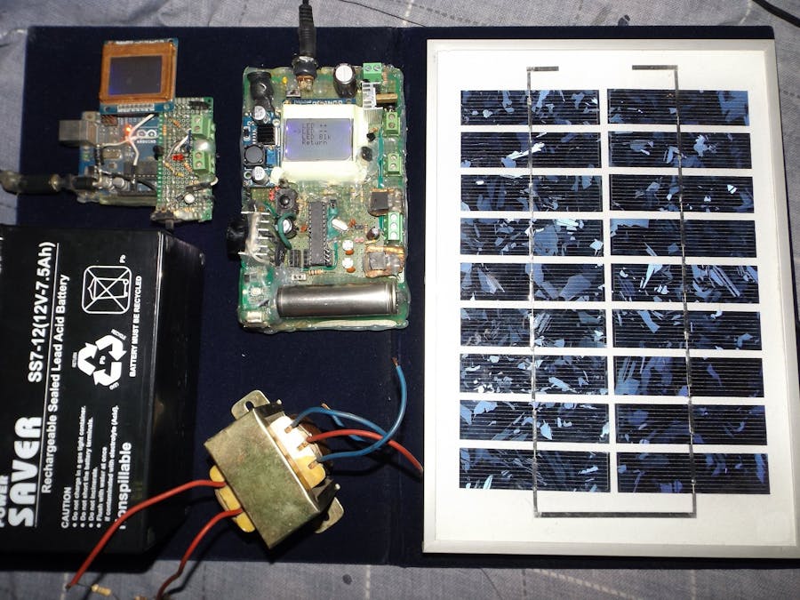 Integrated Solar ChargeController, Inverter, PowerBank, Lamp