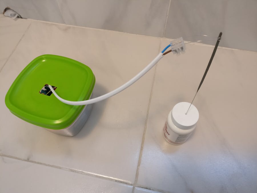 Simple and Cheap Phone Controlled Fireworks Igniter