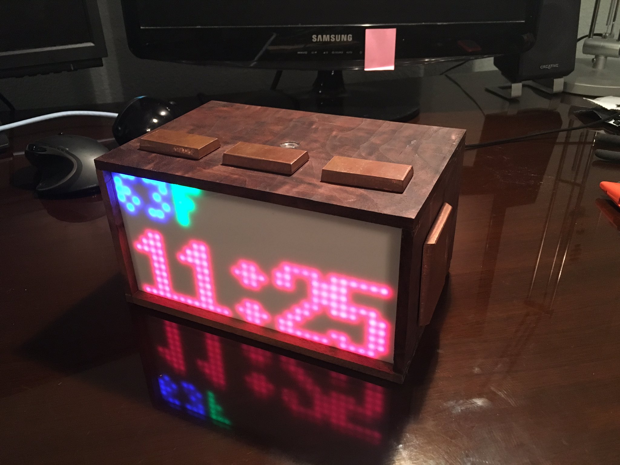 raspberry pi digital clock display