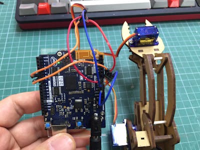 Robot Arm With Arm With Arduino 101