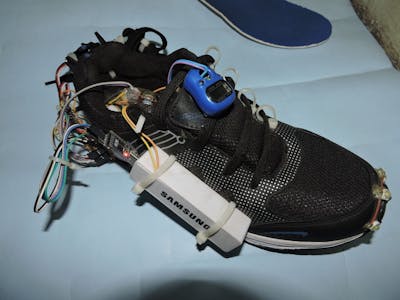Smart Shoes (Auto-lacing and Generating Electricity)