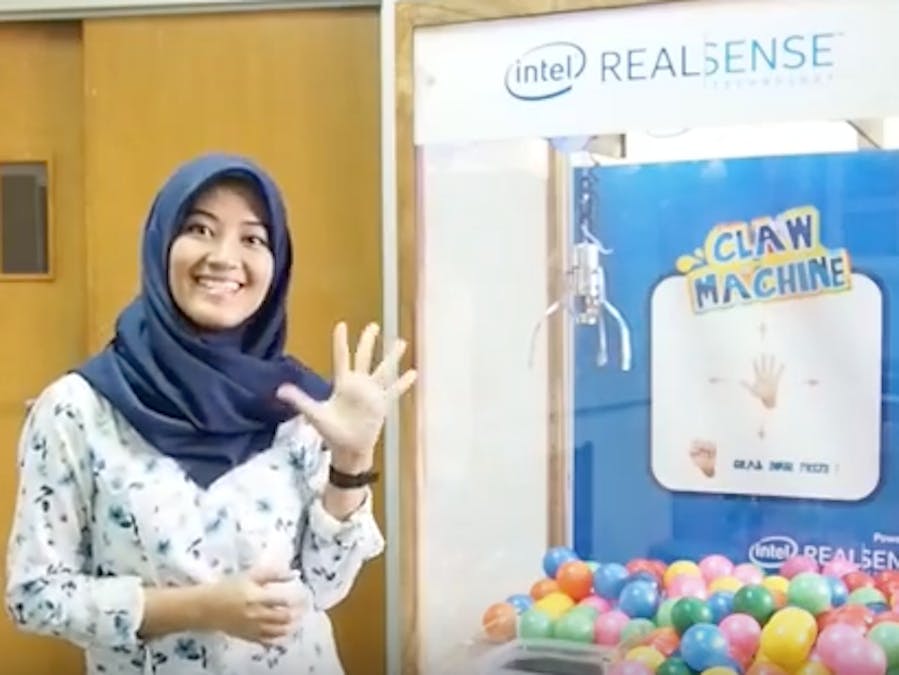 Claw Machine dengan Intel Realsense