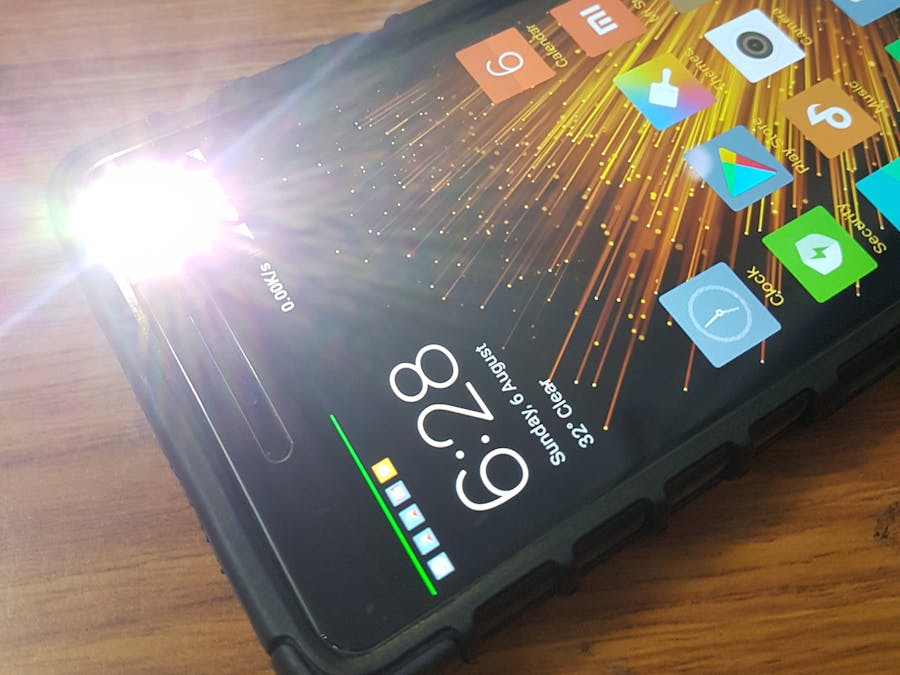 Simple Selfie Flash For Smart Phones Without Batteries