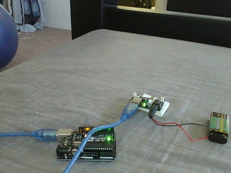 USB Battery for Arduino (No Programming and Really Easy)