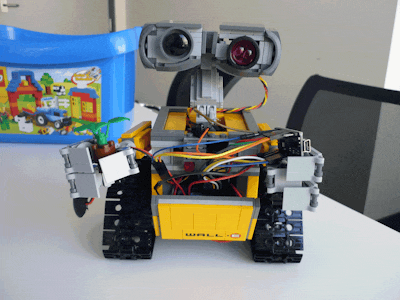 LEGO Wall-E with Arduino