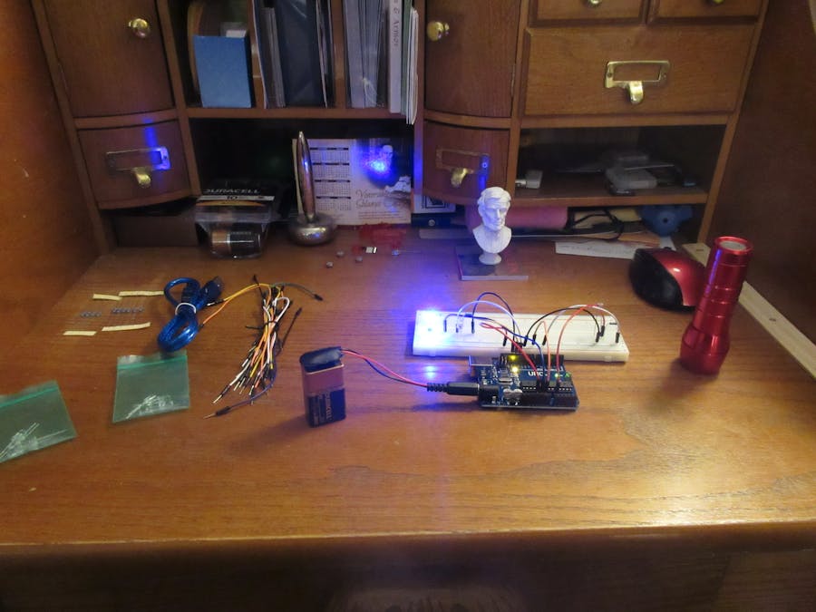 Ambient Light Sensor Using Photo Resistor and LED Lights!