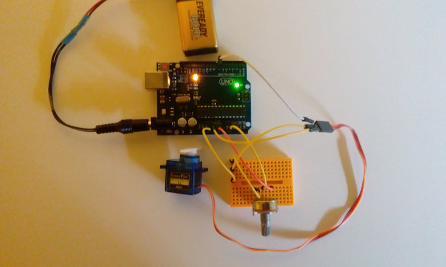 Servo moter with potentiometer
