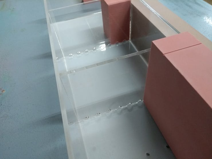 Another view of the planter, you can see the drainage clearly here