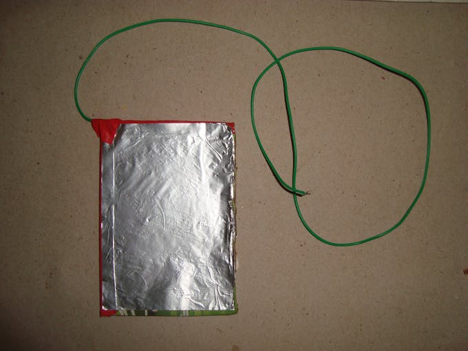aluminum electrode (kitchen foil on cardboard base)