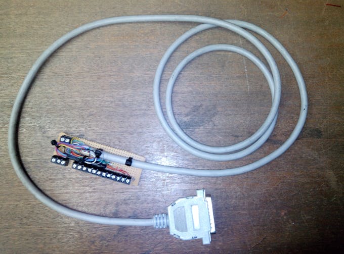 Fig. 5 - Cable to industrial Controller (24V)