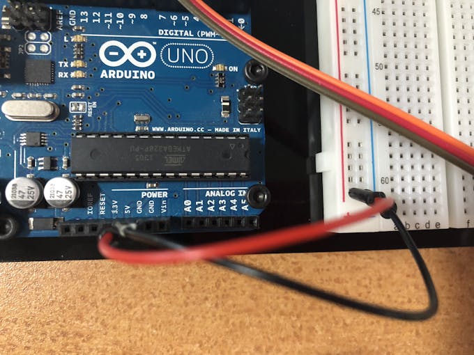 Connecting arduino power to breadboard