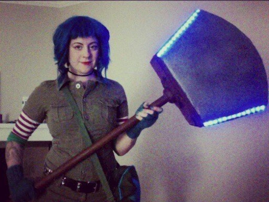 Ramona Flowers Prop Hammer