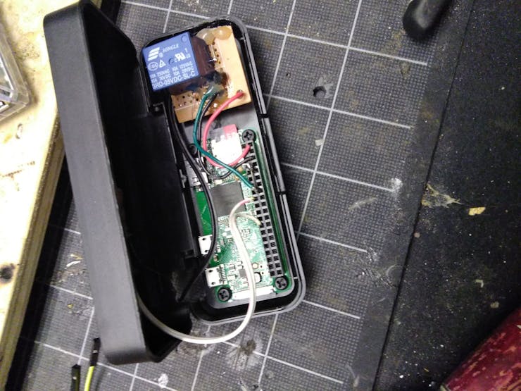 Final wiring with listener.py reading the pin that activates the relay