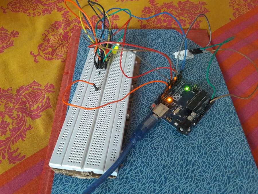 Sensing the Comfort Level of Atmosphere using HUMIDEX