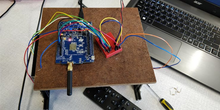 The microcontroller with a LoraWan-module inside it.