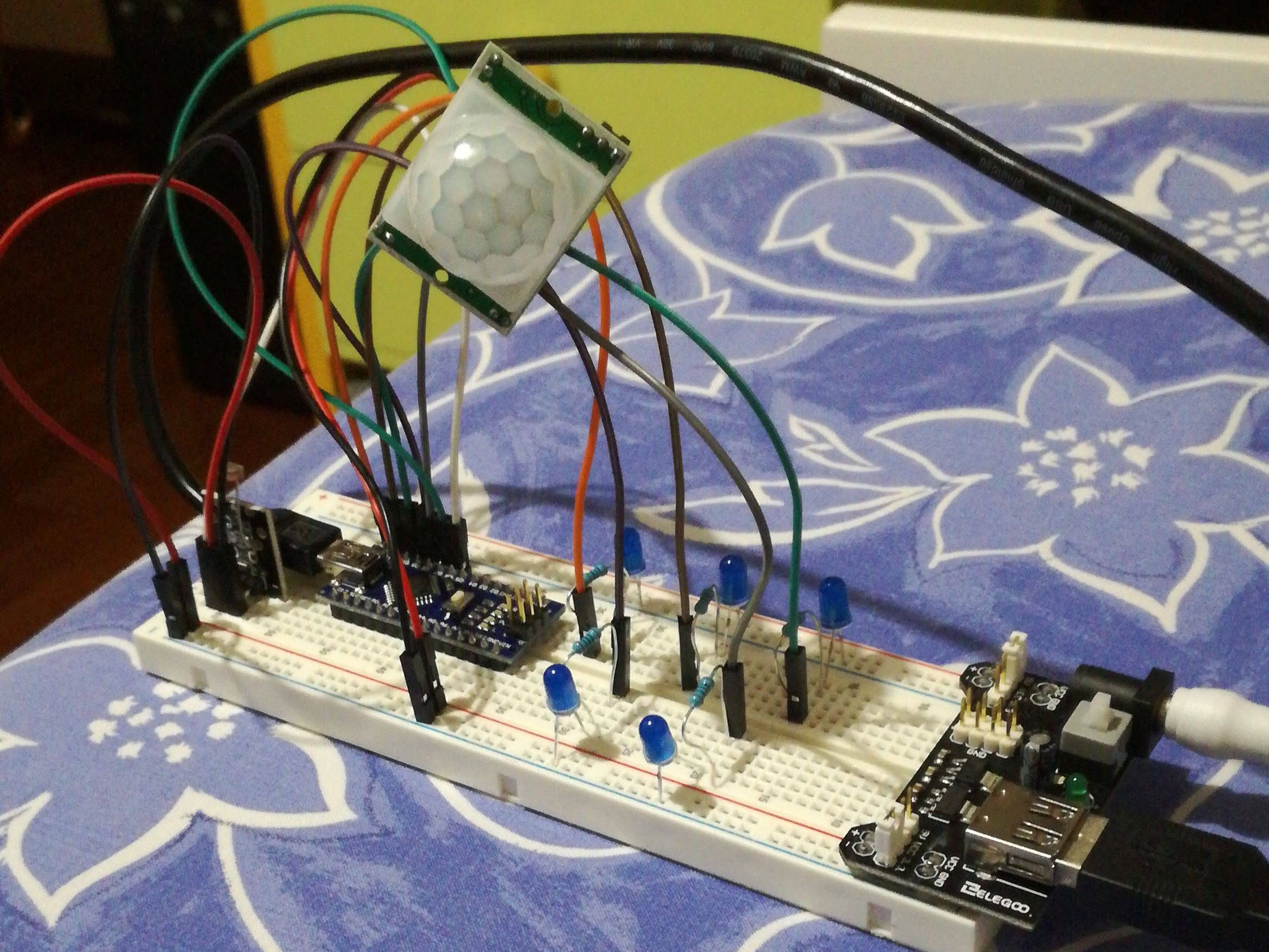 motion triggered night lamp arduino