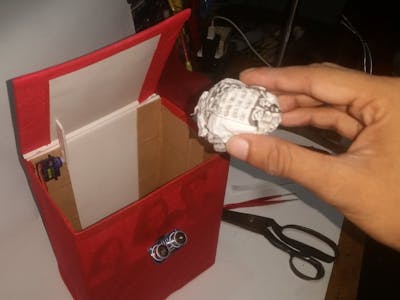 Arduino Trash-Bot (Auto-Open/Close Trash Bin)