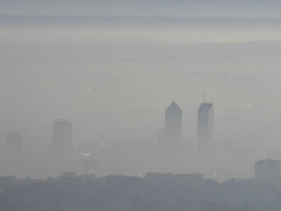 AirQule: See City Air Pollution at Street Level in Real-Time