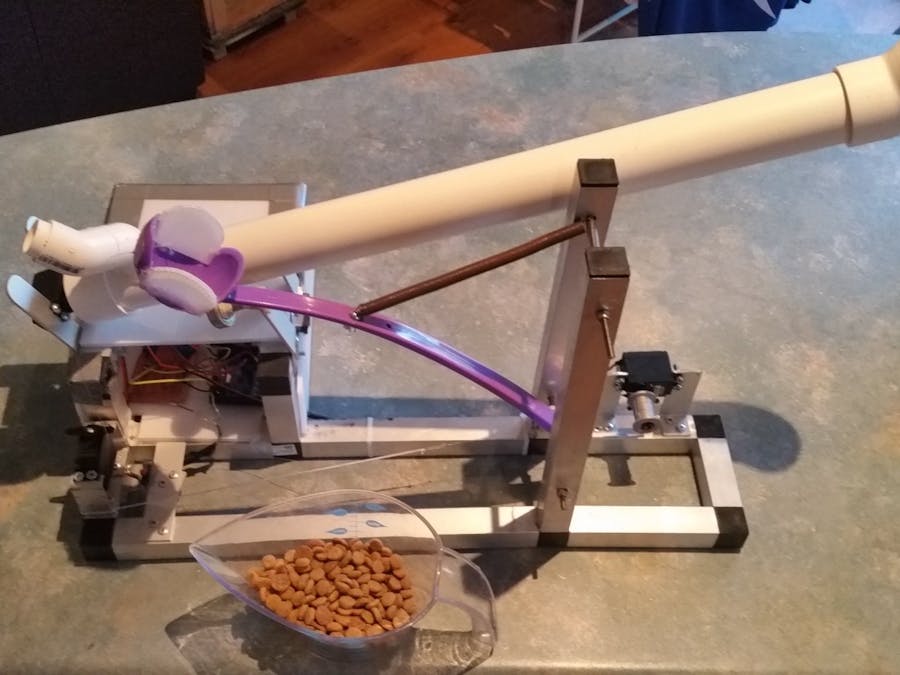 Automatic Catapult for Throwing Pet Food, Balls, and More!