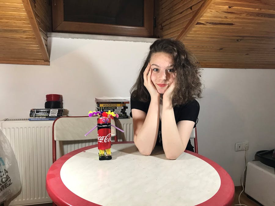 DIY - Let's Make a Walking Robot With a Coca-Cola Tin