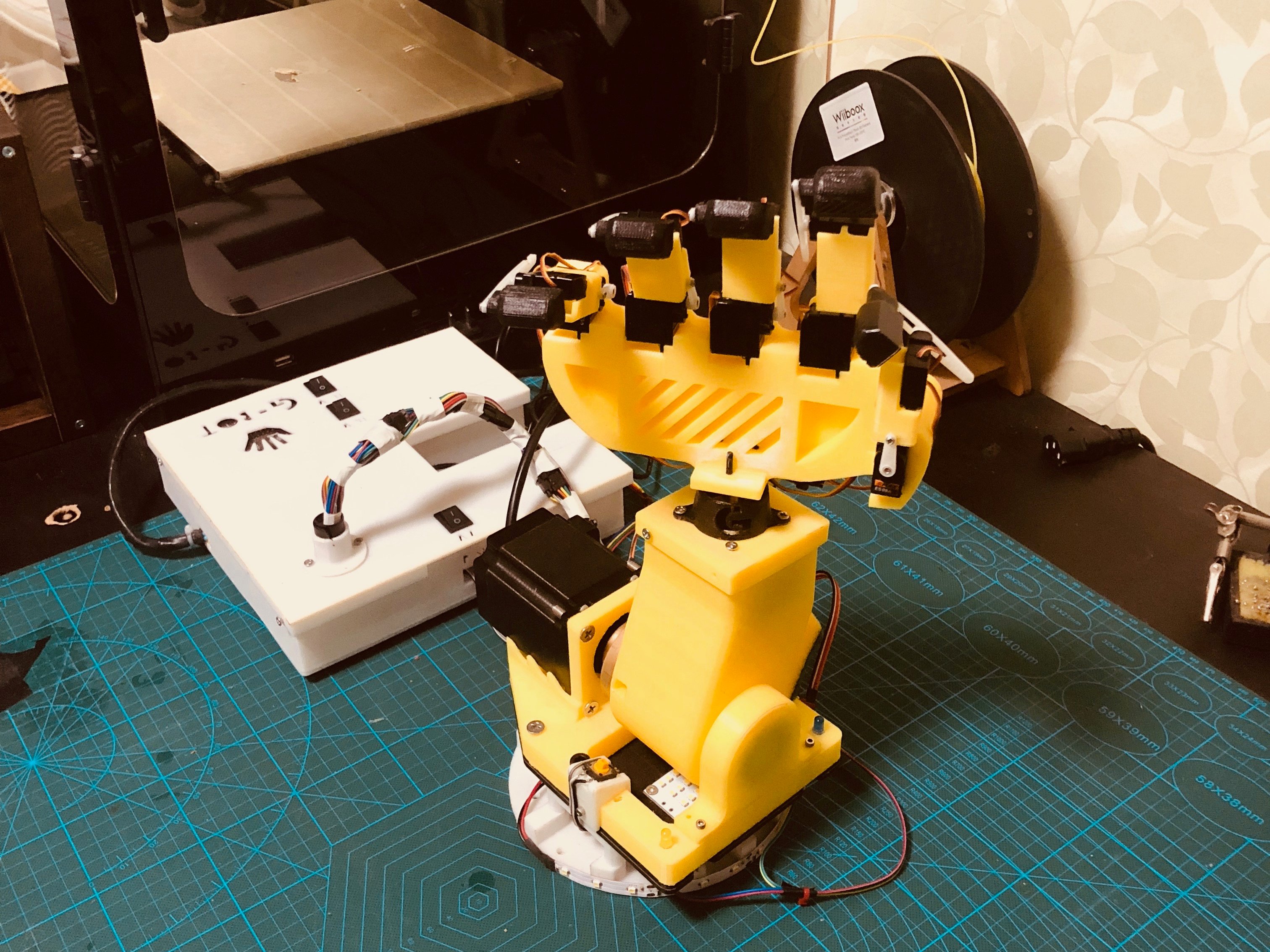 'Gesture Bot' With Hand Gestures - Hackster.io