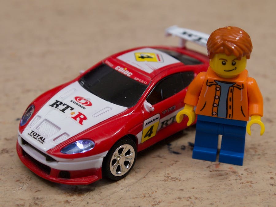 World's Smallest Arduino RC Car with Stability Control